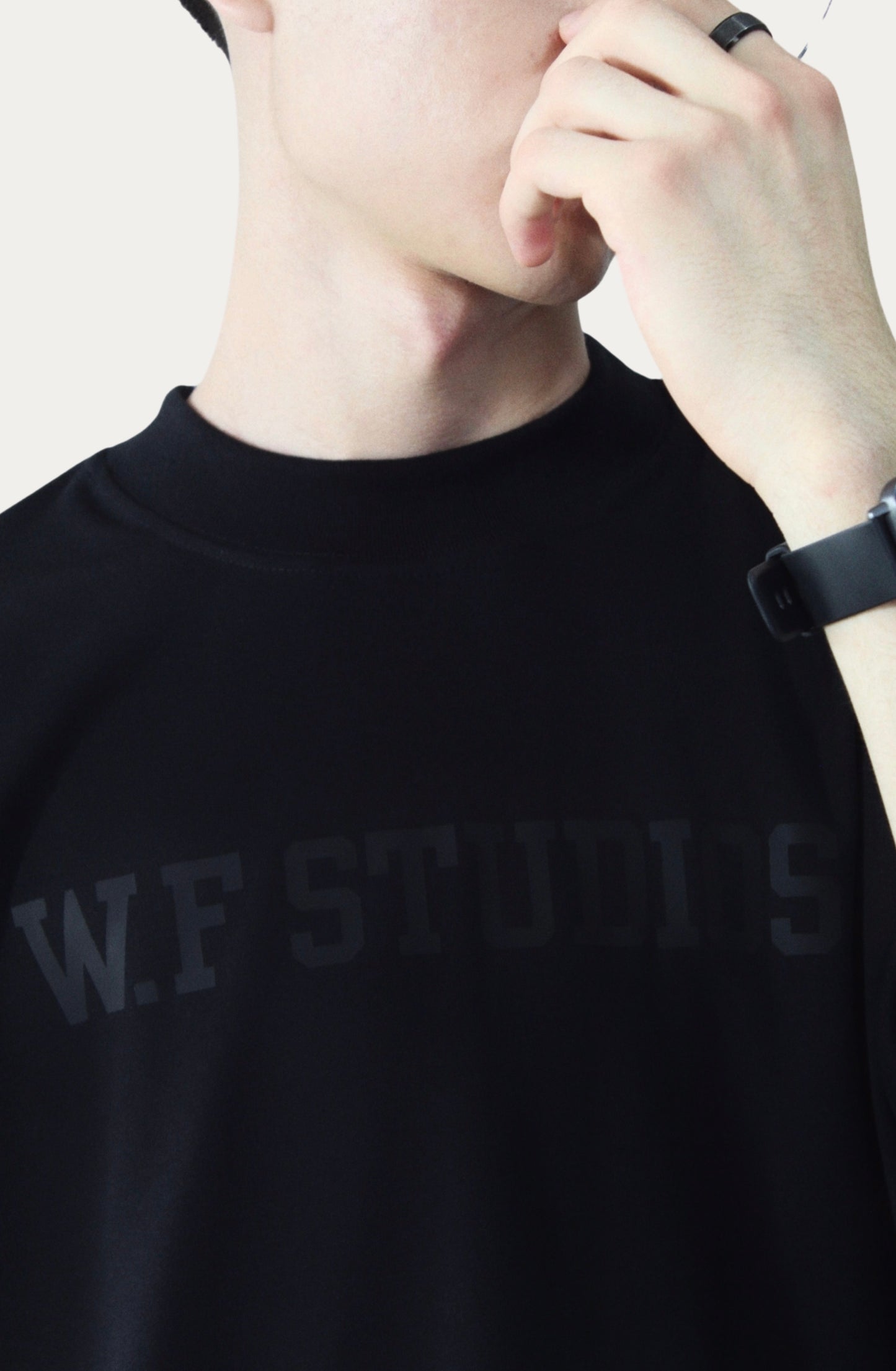 studios tee black